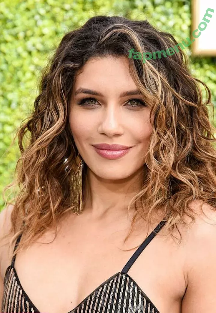 Juliana Harkavy nude photo #0011 (julianaharkavy)