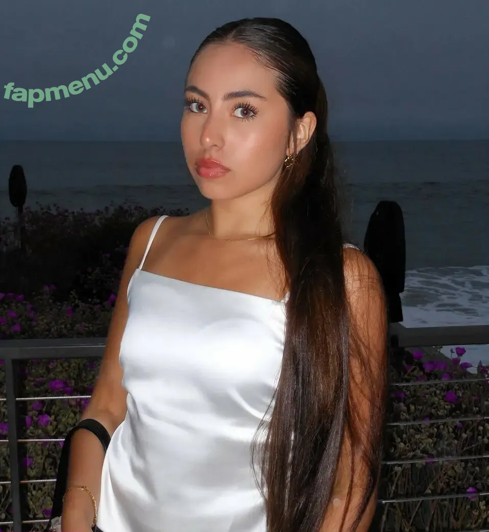 Juliana Johnson nude photo #0005 (julianacelestejohnson)
