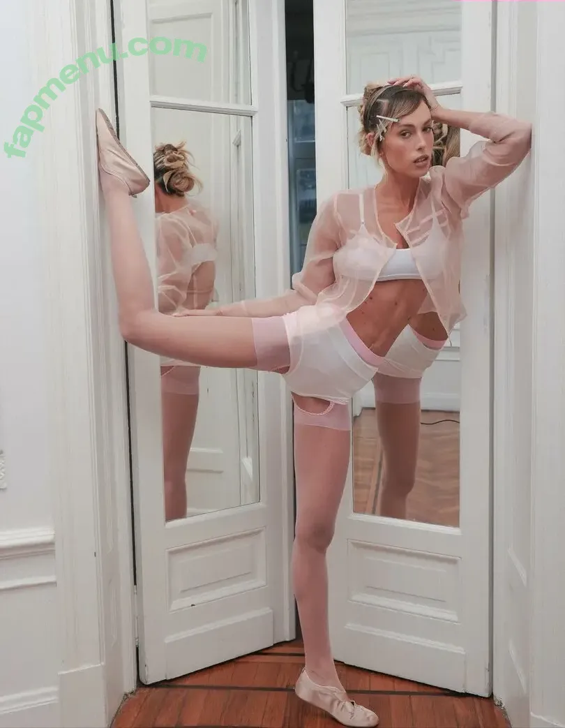 Juliana Kawka nude photo #0009 (julianakawka)