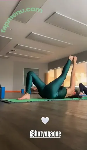 Juliana Knust / ju.knust nude photo #0218