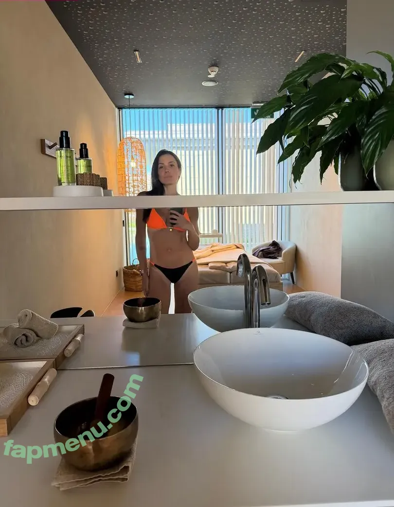 Juliana Knust nude photo #0215 (ju.knust)