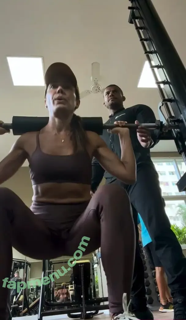 Juliana Knust nude photo #0228 (ju.knust)