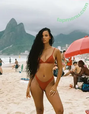 Juliana Nalu / juliananalu nude photo #0904