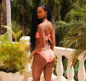 Juliana Nalu / juliananalu / naluando / nalujuliana nude photo #0994