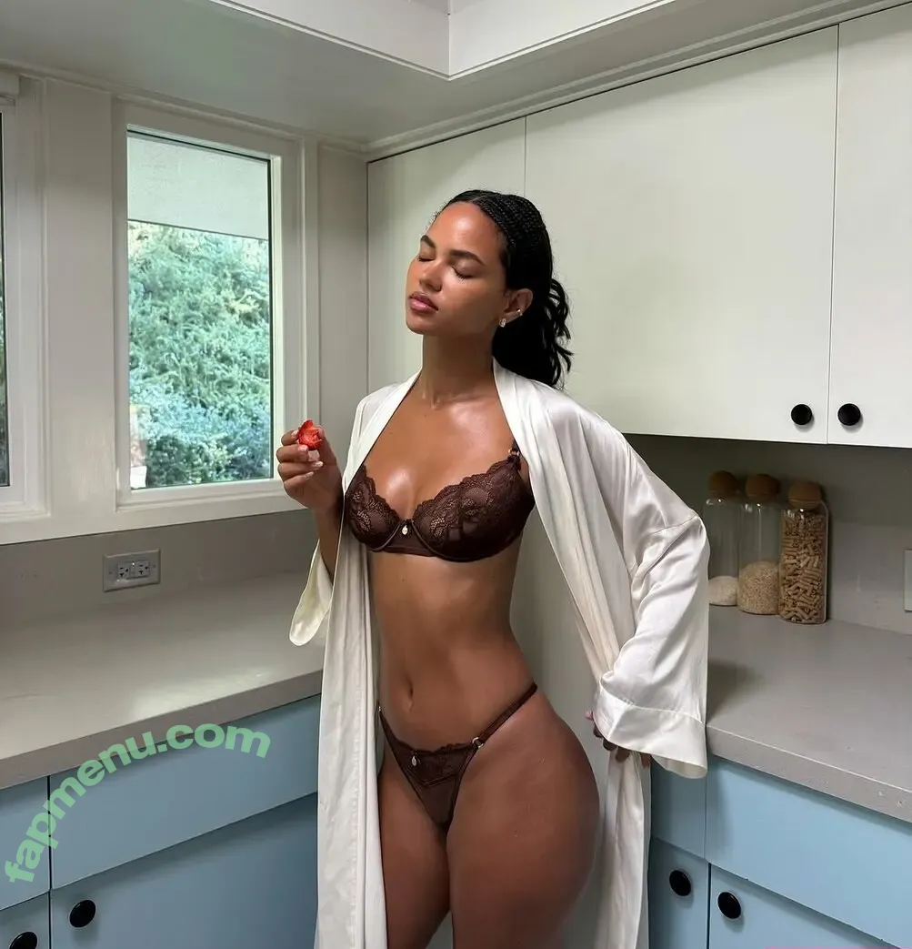 Juliana Nalu nude photo #0890 (juliananalu)