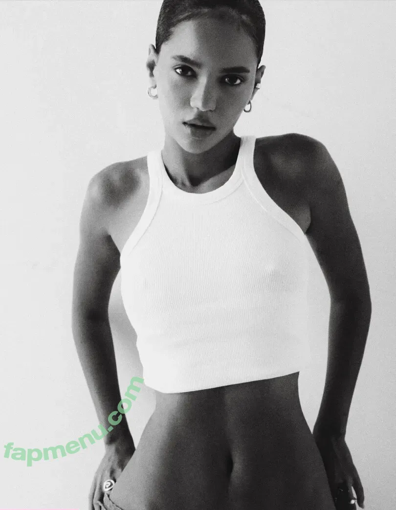 Juliana Nalu nude photo #0918 (juliananalu)