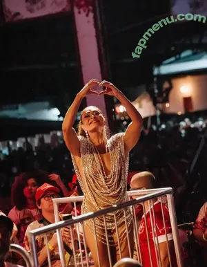 Juliana Paes / julianapaes nude photo #0413