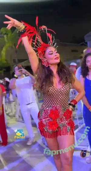 Juliana Paes / julianapaes nude photo #0485