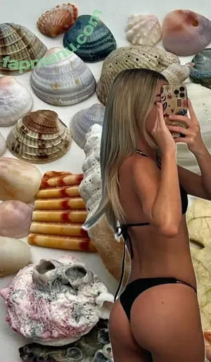 Juliana Raynor / julll.raynor nude photo #0019