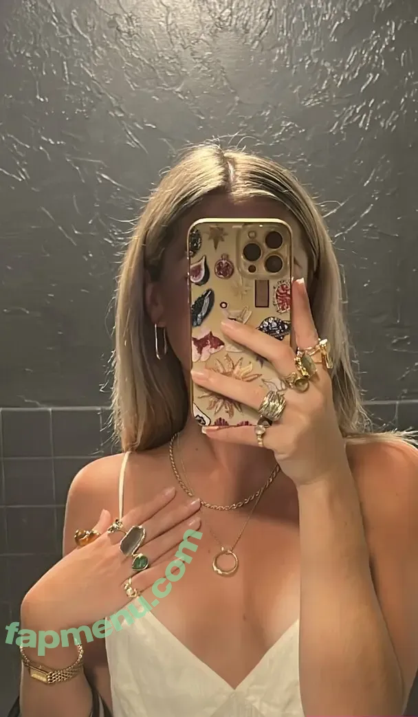 Juliana Raynor nude photo #0020 (julll.raynor)