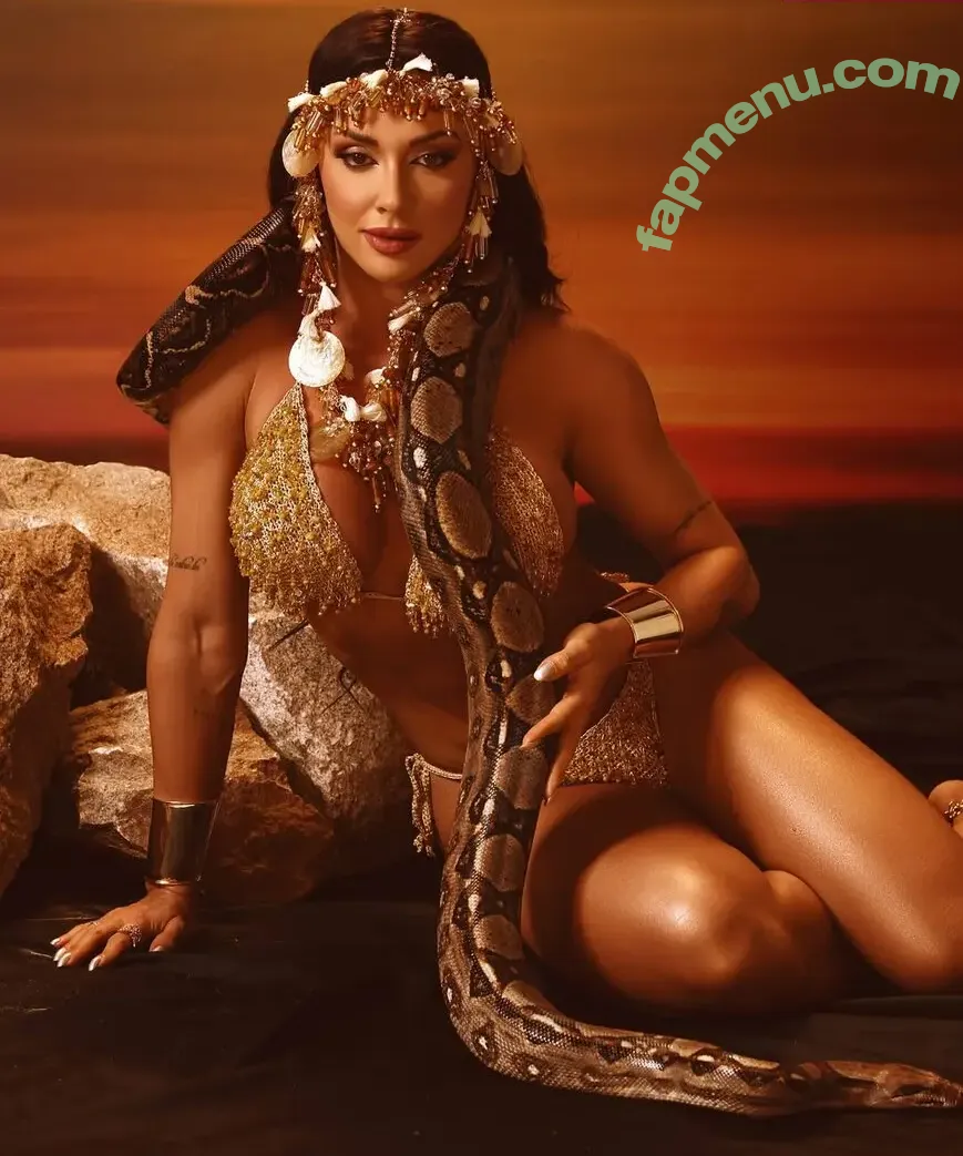 Juliana Salimeni nude photo #0503 (ex-panicat / jujusalimeni)