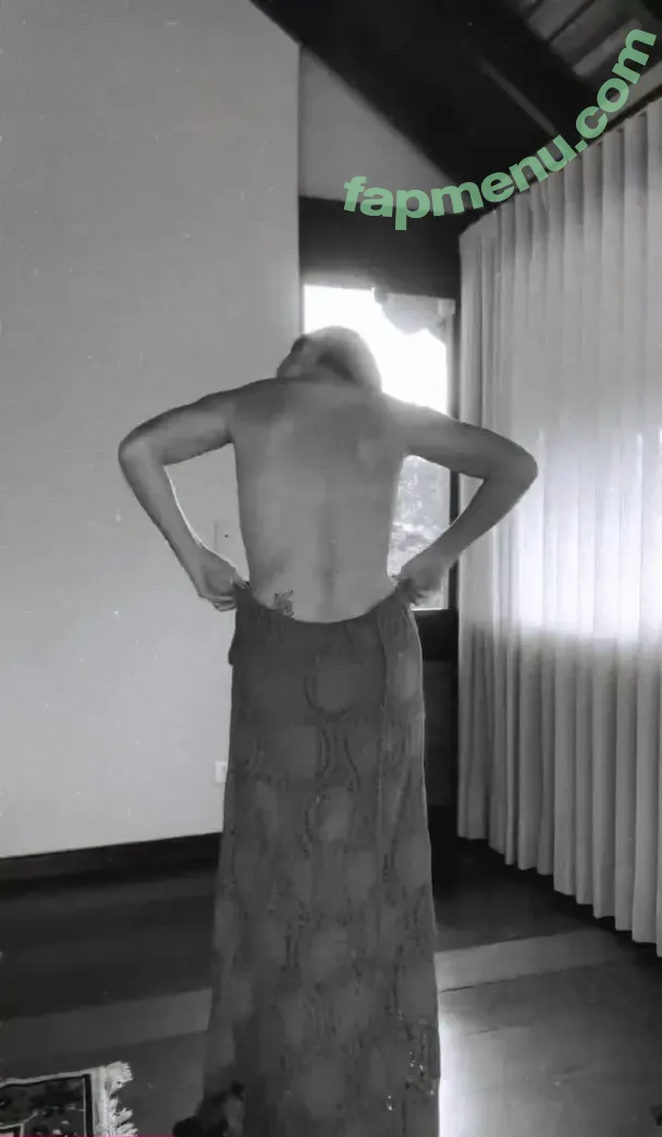 Juliana Schalch nude photo #0092 (juschalch)