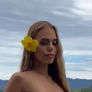 Juliana Seligmann / julianaseligmann nude photo #0003