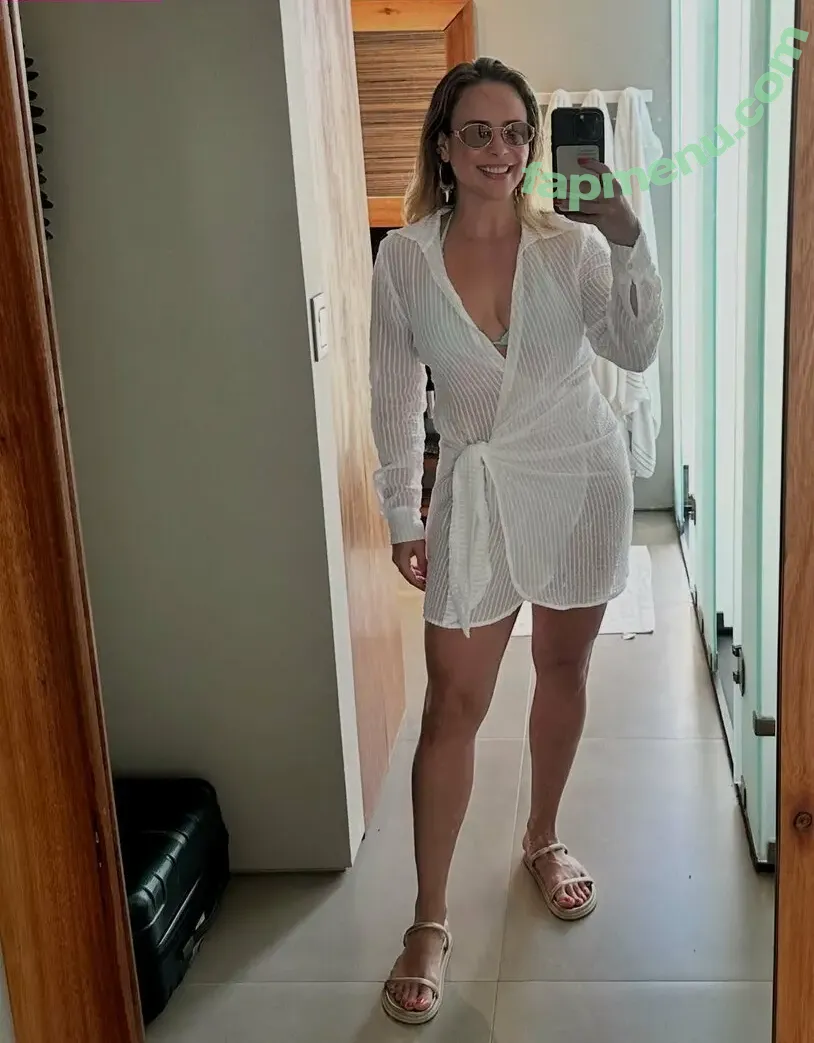 Juliana Silveira nude photo #0124 (julianasilveiraatriz / jusilveiraatriz)