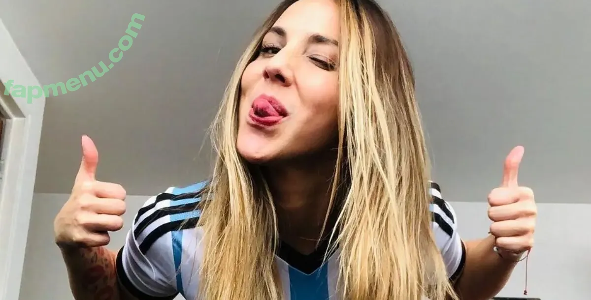 Julianacasali nude photo #0003 (Julianacasali)