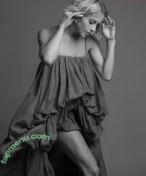 Julianne Hough / juleshough nude photo #1769