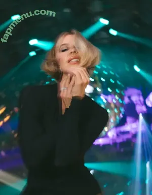 Julianne Hough / juleshough nude photo #1872