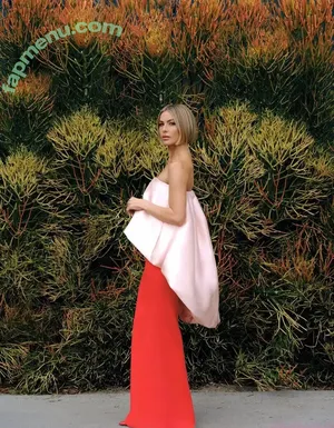 Julianne Hough / juleshough nude photo #1927