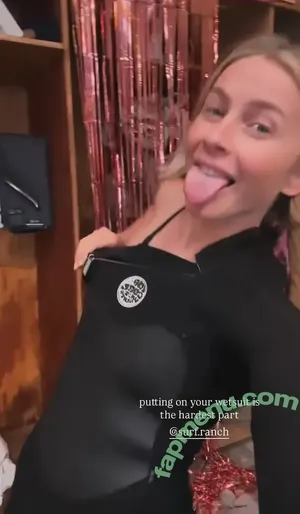 Julianne Hough / juleshough nude photo #1931