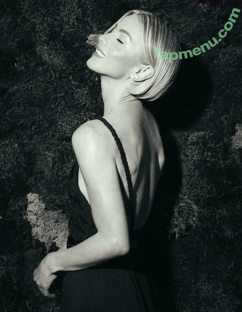 Julianne Hough nude photo #1625 (juleshough)