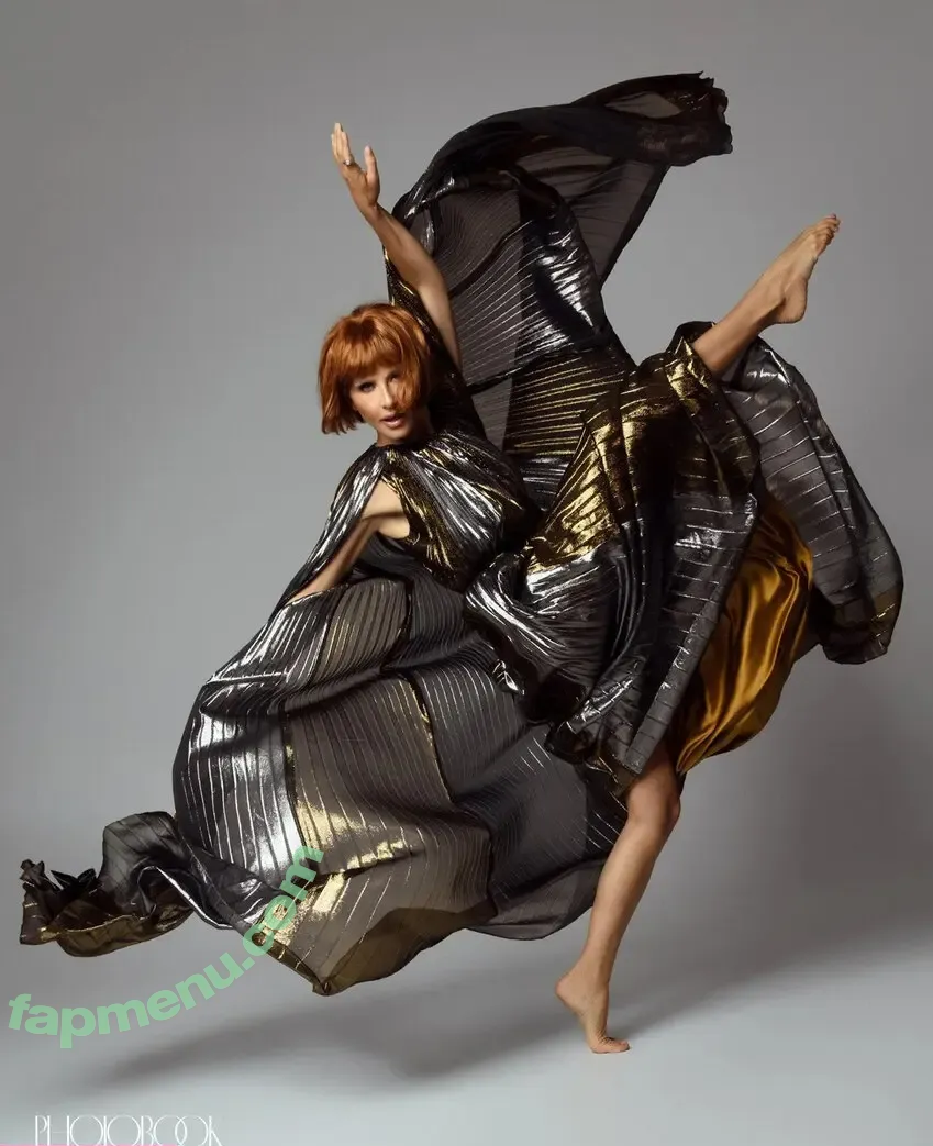 Julianne Hough nude photo #1726 (juleshough)