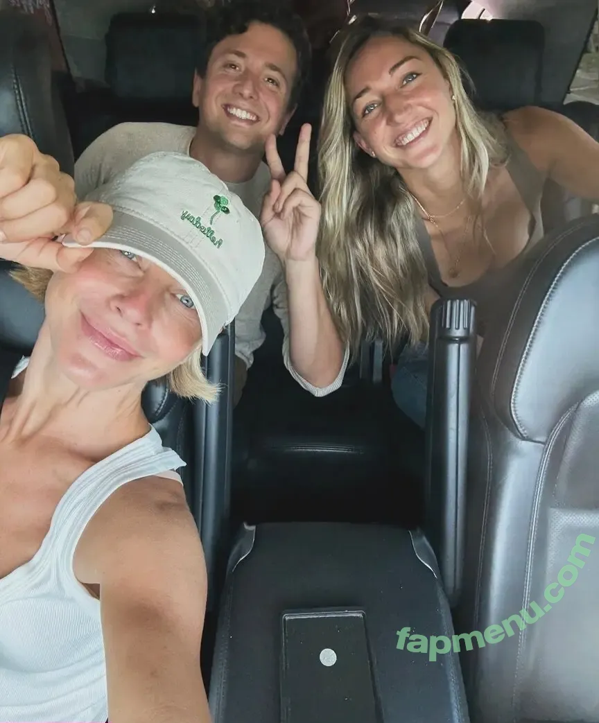 Julianne Hough nude photo #1749 (juleshough)