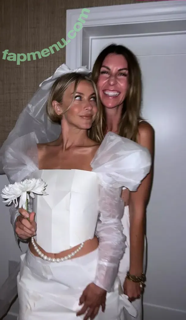 Julianne Hough nude photo #1783 (juleshough)