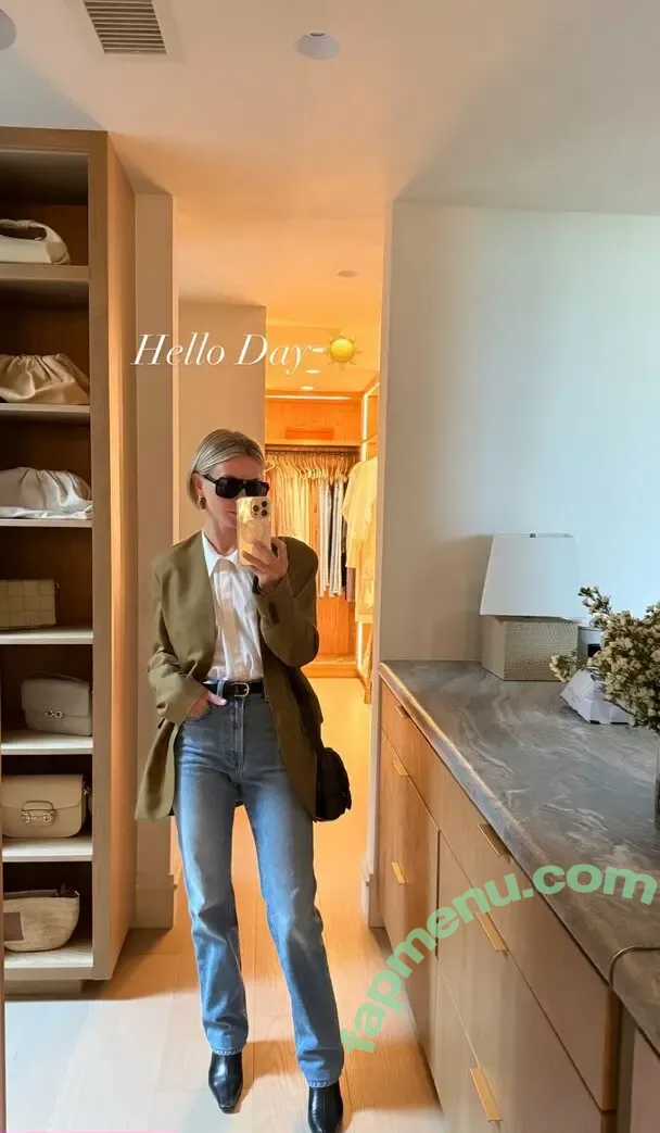 Julianne Hough nude photo #1788 (juleshough)