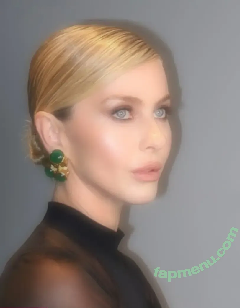 Julianne Hough nude photo #1798 (juleshough)