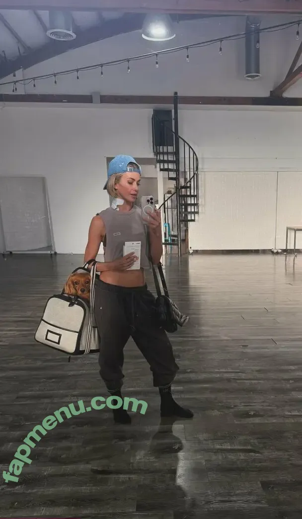 Julianne Hough nude photo #1822 (juleshough)