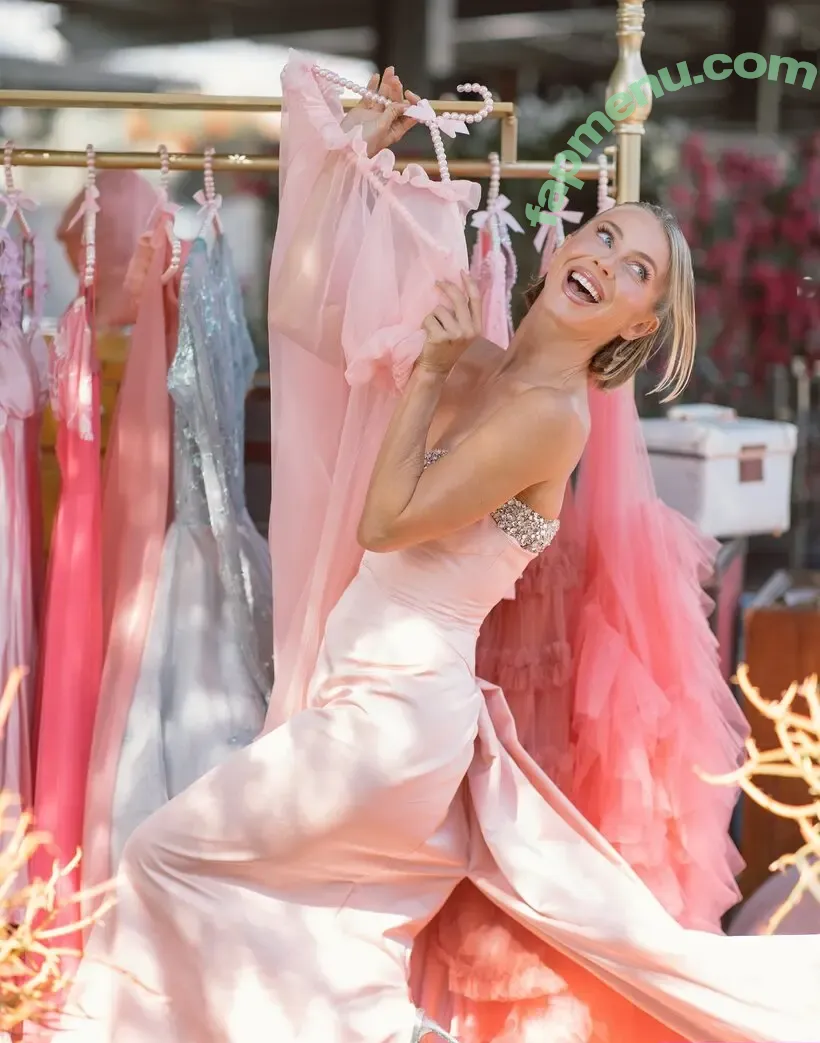 Julianne Hough nude photo #1841 (juleshough)