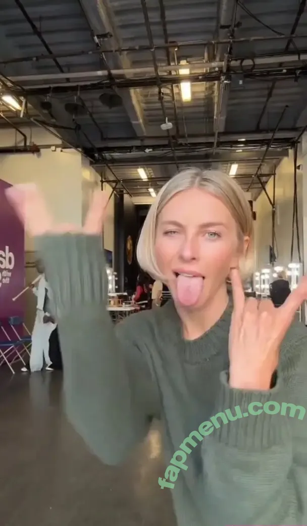 Julianne Hough nude photo #1889 (juleshough)