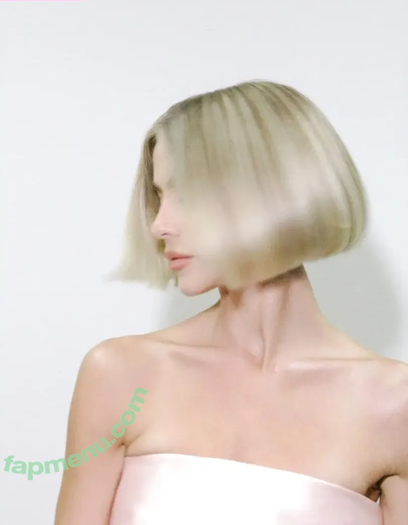 Julianne Hough nude photo #1924 (juleshough)