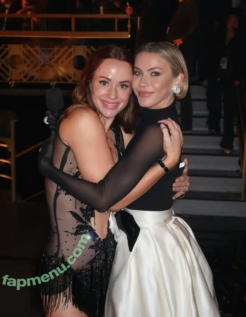 Julianne Hough nude photo #1949 (juleshough / juliannehough)