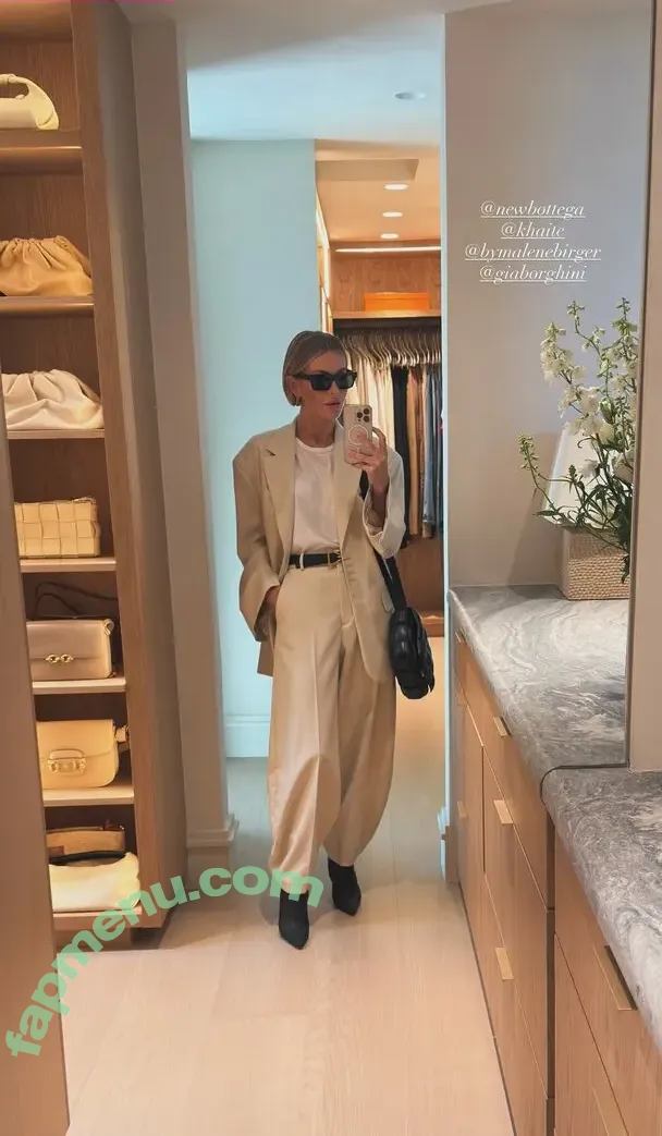 Julianne Hough nude photo #1981 (juleshough / juliannehough)