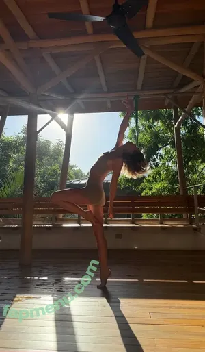 Julianne Hough / juleshough / juliannehough nude photo #2040