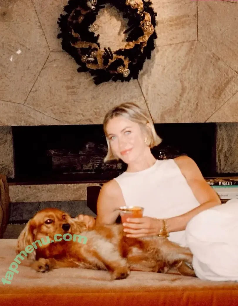 Julianne Hough nude photo #2019 (juleshough / juliannehough)