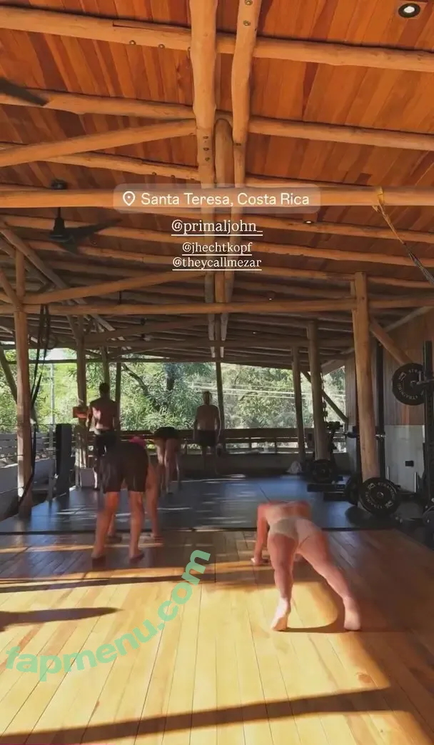 Julianne Hough nude photo #2033 (juleshough / juliannehough)