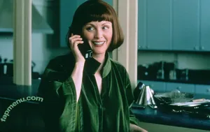 Julianne Moore / juliannemoore nude photo #0149