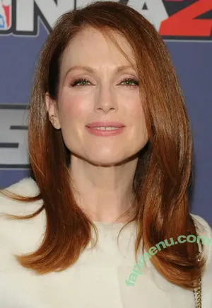 Julianne Moore / juliannemoore nude photo #0162