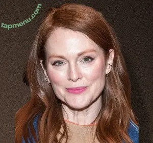 Julianne Moore / juliannemoore nude photo #0165
