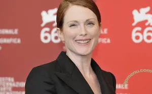 Julianne Moore / juliannemoore nude photo #0167