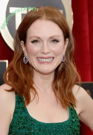 Julianne Moore / juliannemoore nude photo #0170