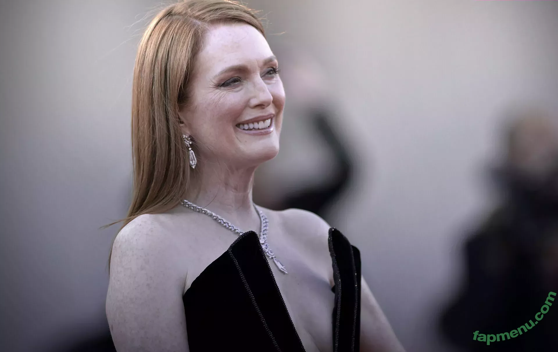 Julianne Moore nude photo #0016 (juliannemoore)