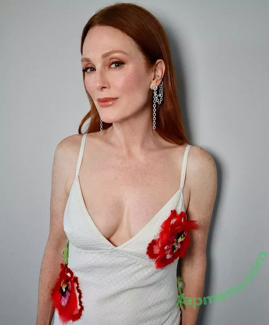 Julianne Moore nude photo #0070 (juliannemoore)