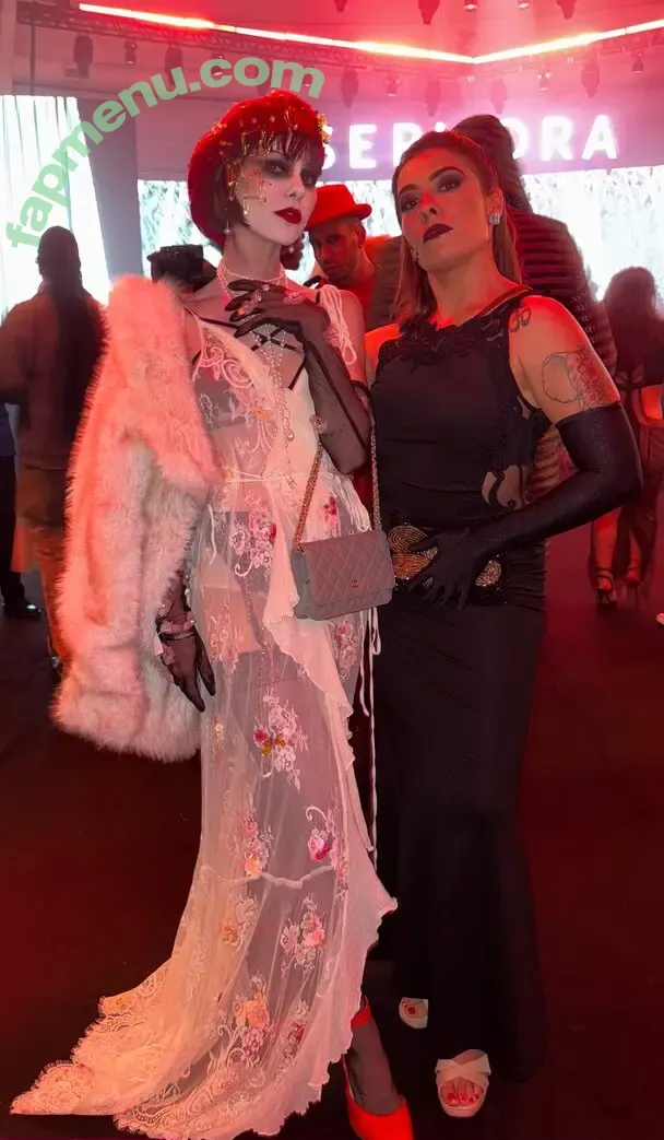 Julianne Trevisol nude photo #0191 (juliannetrevisol)