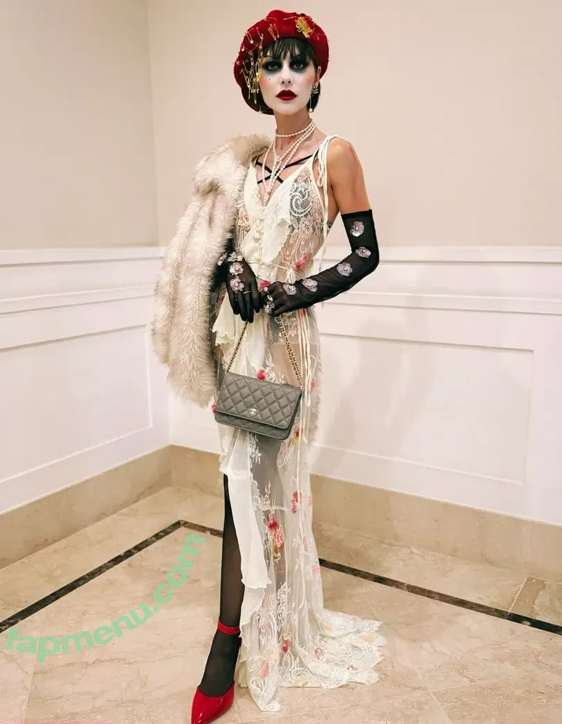 Julianne Trevisol nude photo #0193 (juliannetrevisol)