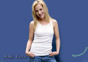 Julie Benz / juliebenzmft / juliees nude photo #0037