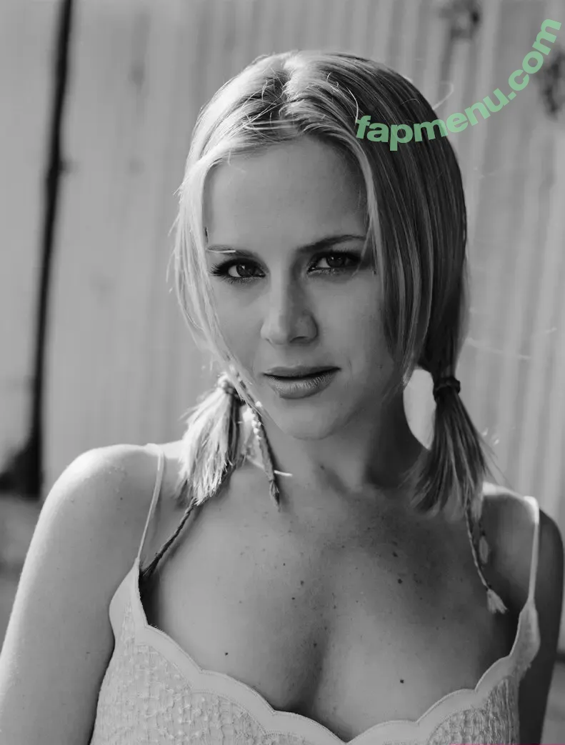 Julie Benz nude photo #0077 (juliebenzmft)