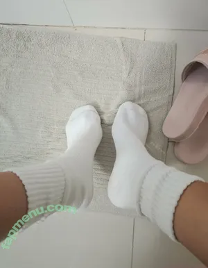 julie.bigfeet / juliesfeet nude photo #0072